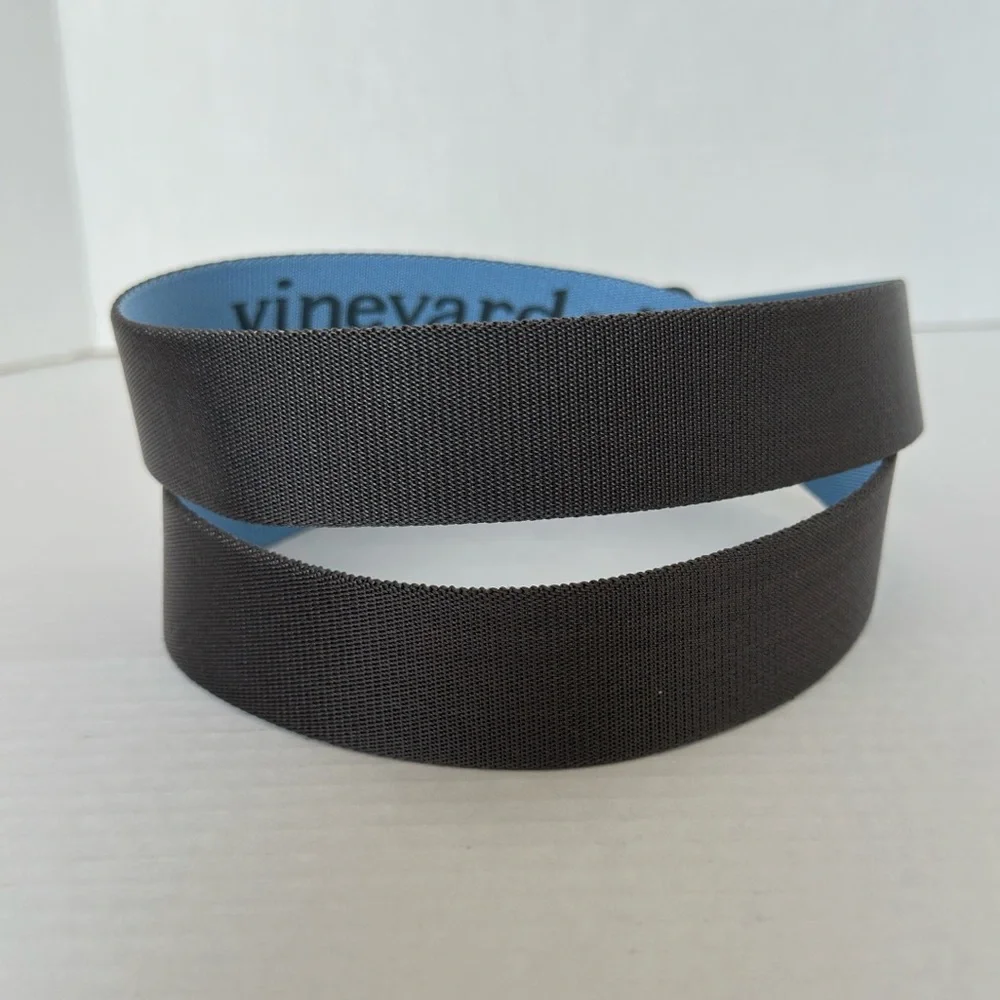 Vineyard Vines || Men’s two toned reversible Belt size Large